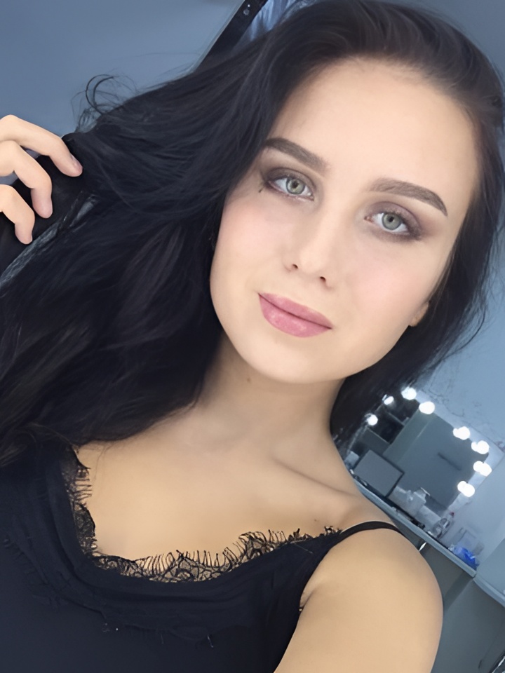 Дина привлекальеная девушка из Пскова цена от 4000 руб