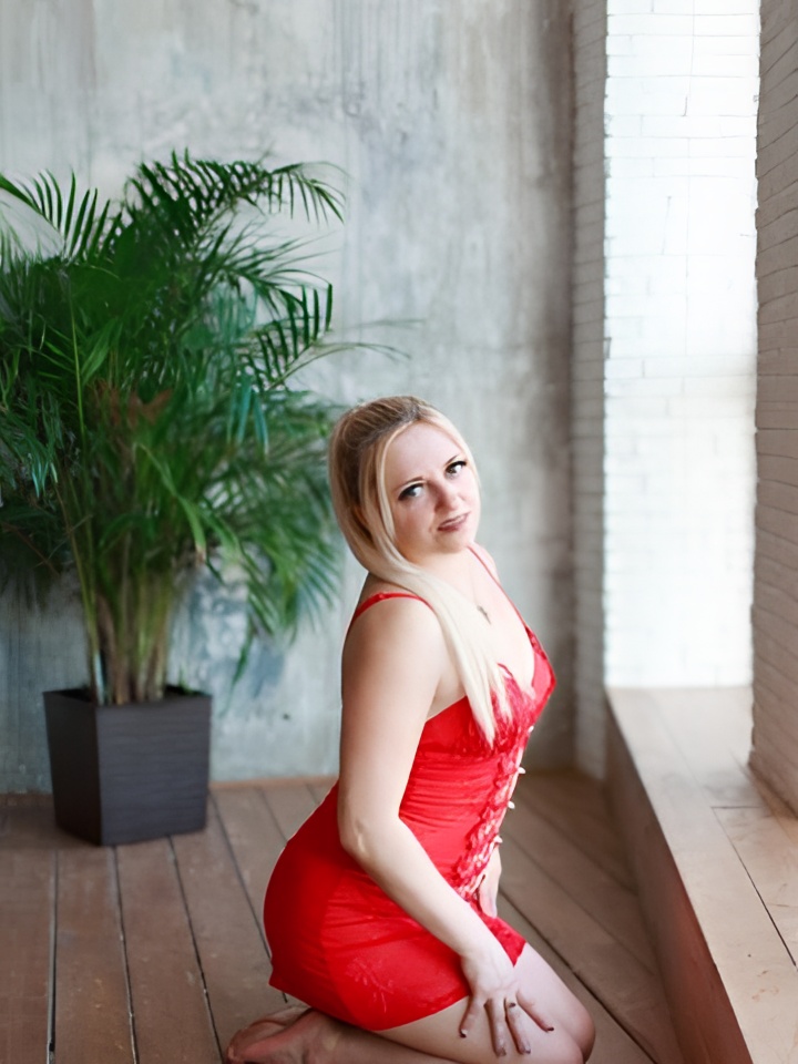 Екатерина привлекальеная девушка из Пскова цена от 3000 руб