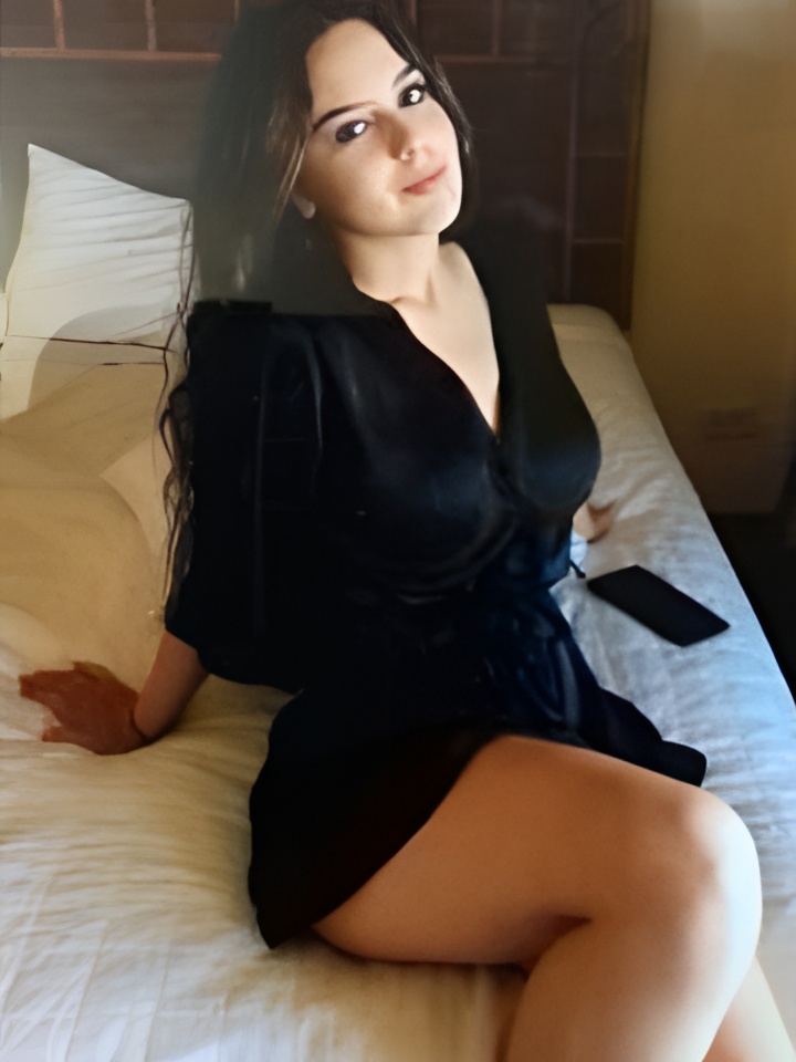 Милослава привлекальеная девушка из Пскова цена от 3000 руб