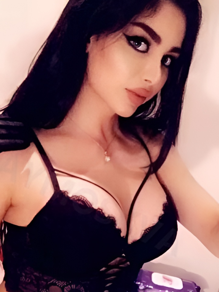 Роксана привлекальеная девушка из Пскова цена от 2500 руб