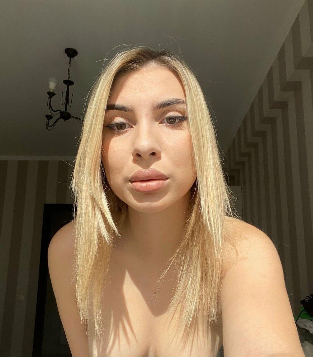 Катька привлекальеная девушка из Пскова цена от 6000 руб