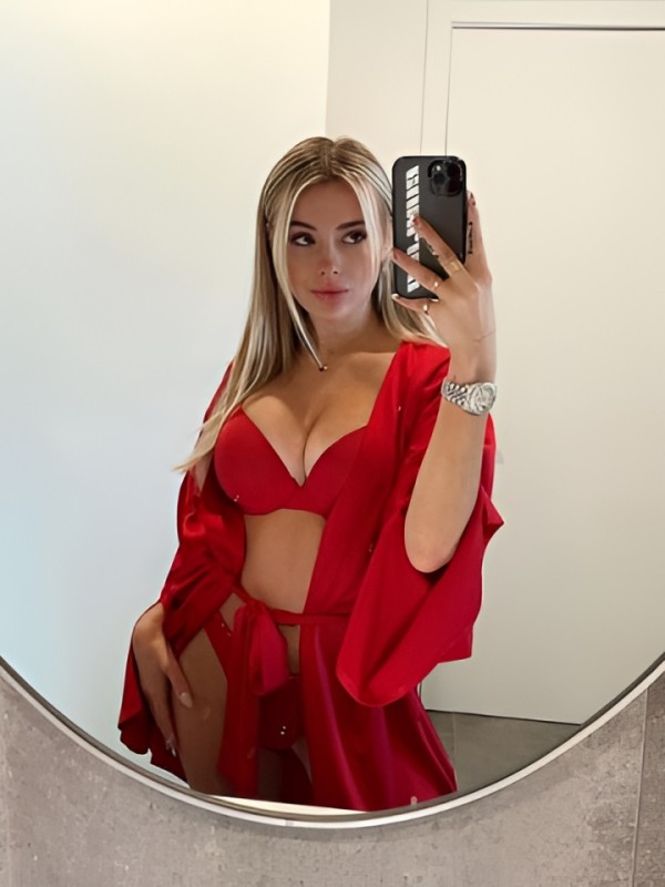 Галина привлекательная девушка из Пскова цена от 2500 руб