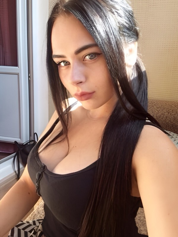 Рада привлекательная девушка из Пскова цена от 2000 руб