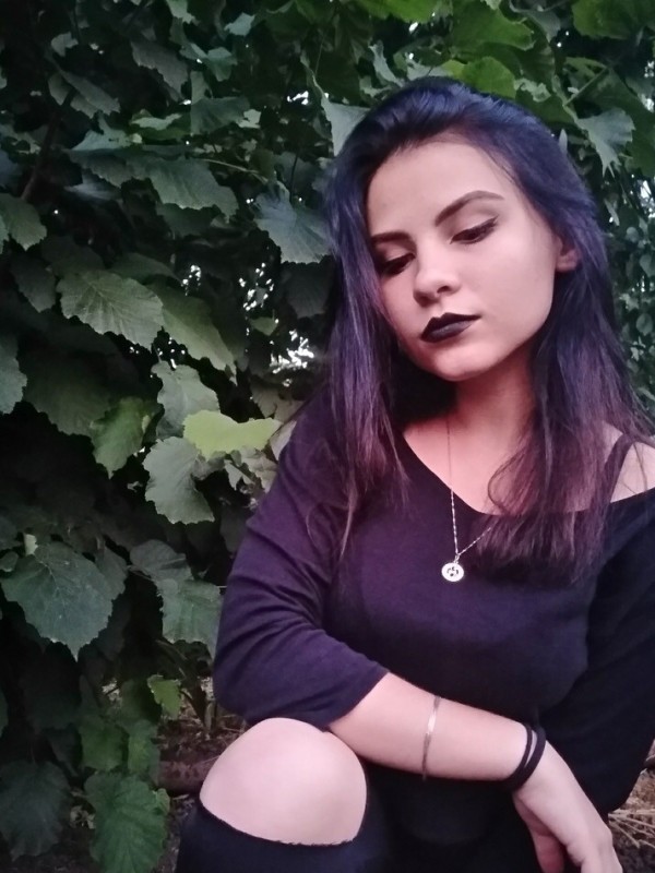 Эльвира привлекательная девушка из Пскова цена от 3000 руб