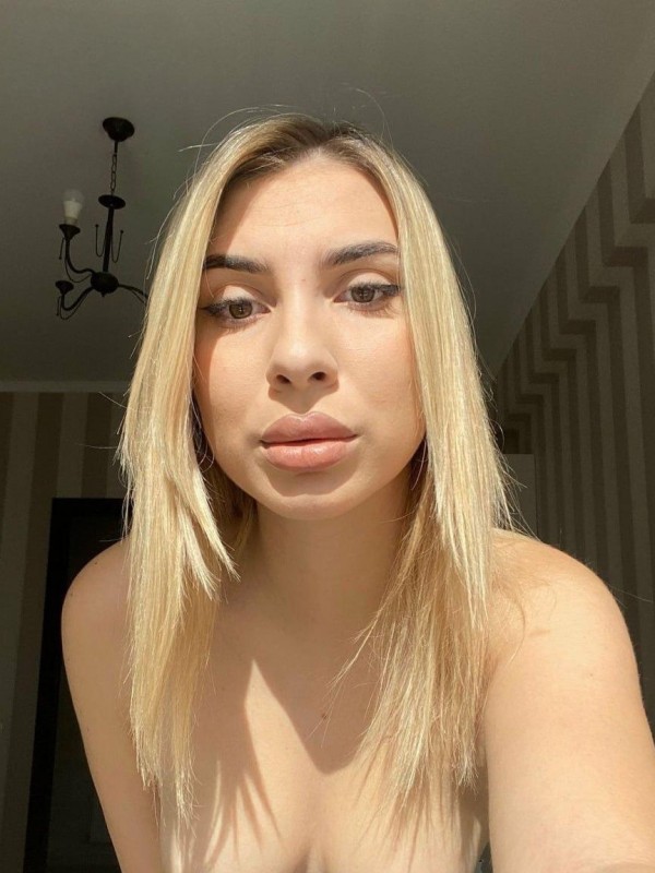 Катька привлекательная девушка из Пскова цена от 6000 руб